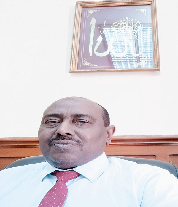 م / أحمد إدريس